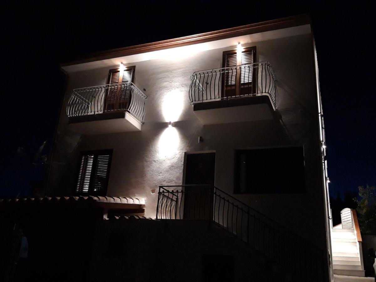 B&B Aly&Emy Limpiddu Exterior photo